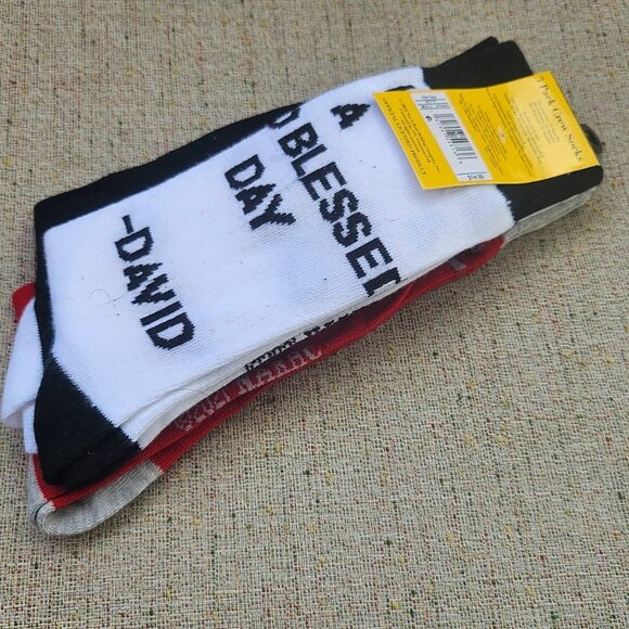 set of 3 Socks Schitts Creek Men Crew Sock Red/Black/White Socks New - Picture 5 of 10
